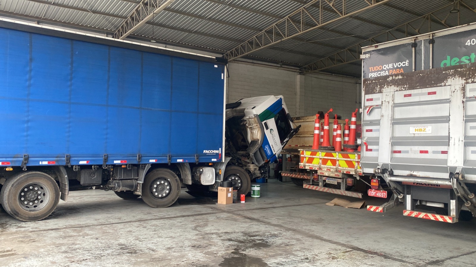 Imagem Fachada e Pátio